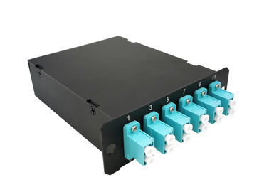 LCケーブル0.35dBの最高の挿入損失カセットOM3への40G 100G MTP MPOのパッチ・コード